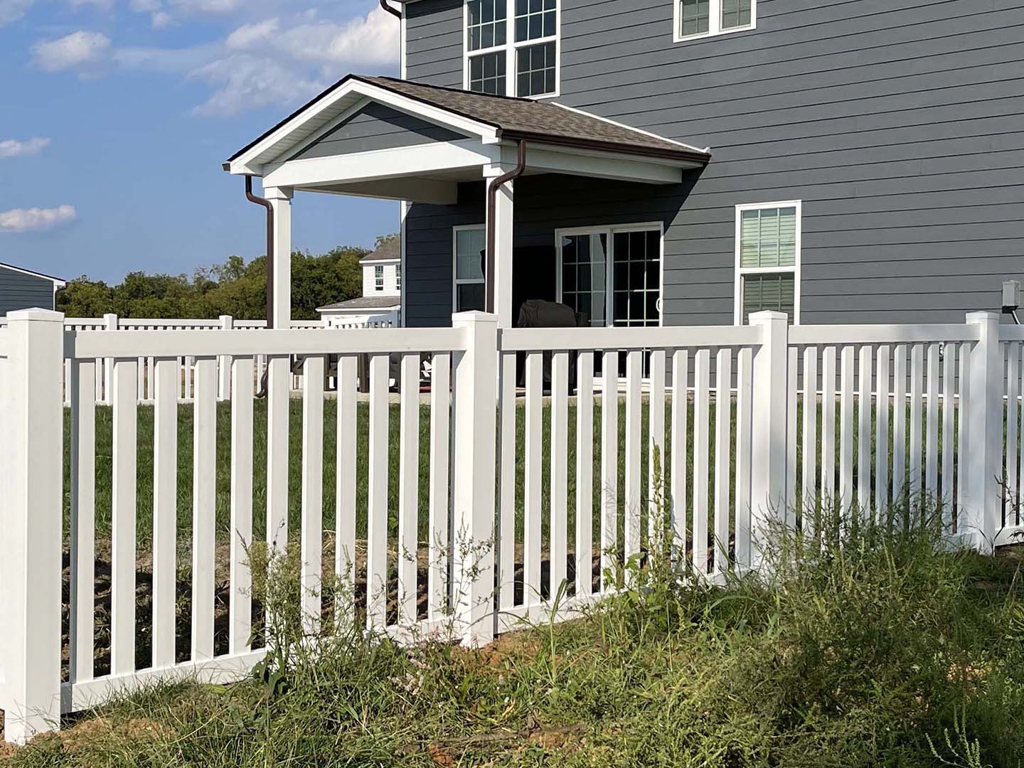 Photo of a vinyl fence from a Gallatin TN fencing contractor