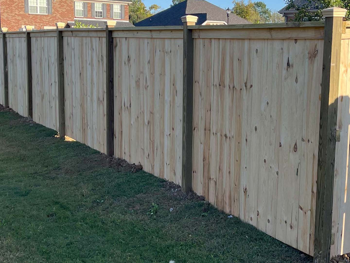 Photo of a wood fence from a Bowling Green Kentucky fence company