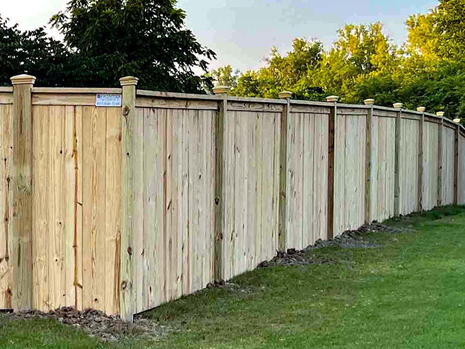Middle Tennessee & Southern Kentucky residential wood fence installation contractor