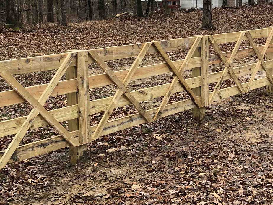 Wood fence styles that are popular in Owensboro KY